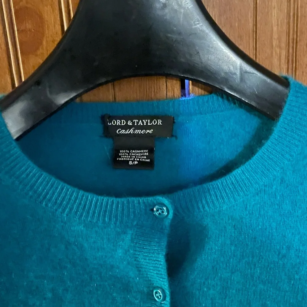 Lord & Taylor Cashmere Sweather - Picture 2 of 5